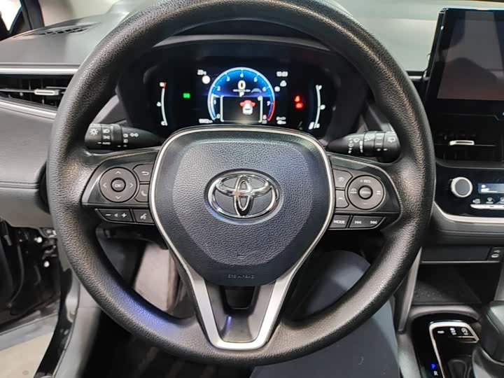 Toyota Corolla Cross, 2023 — фото 7 из 9