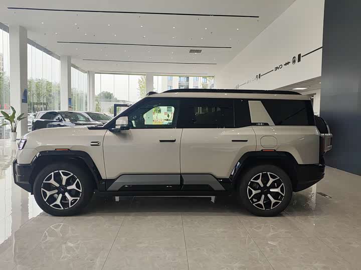 BYD FangChengBao Leopard 8, 2024 — фото 8 из 9