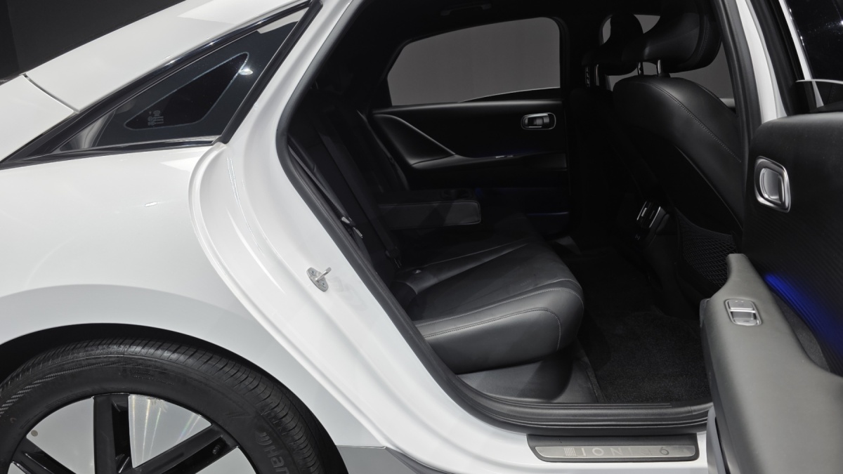 Hyundai Ioniq 6, 2024 — фото 11 из 12