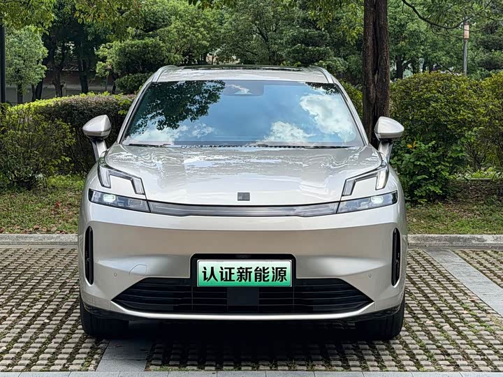 Lynk & Co 08 EM-P Hybrid, 2023 — фото 2 из 9