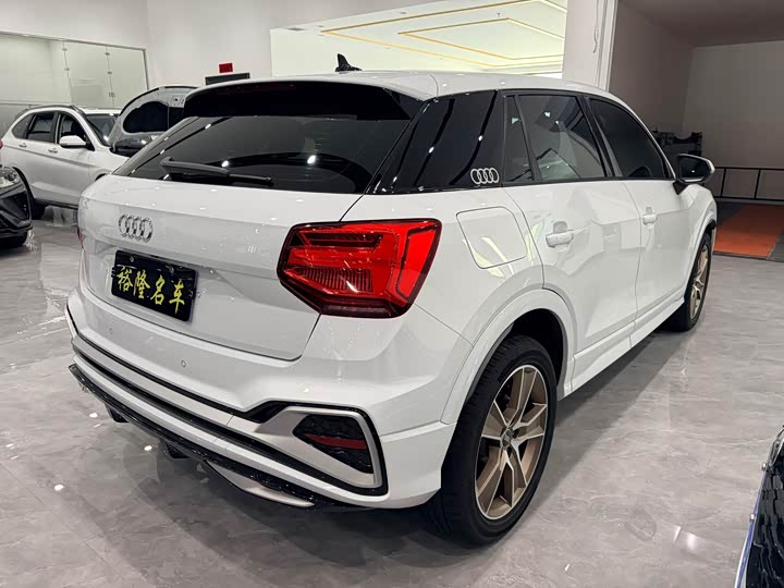 Audi Q2L, 2022 — фото 4 из 9