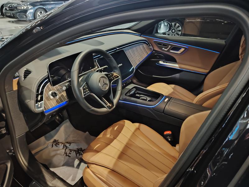 Mercedes-Benz E-Class, 2024 — фото 9 из 11