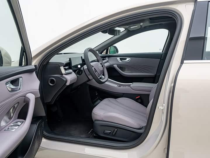 Roewe M7 DMH, 2025 — фото 9 из 9