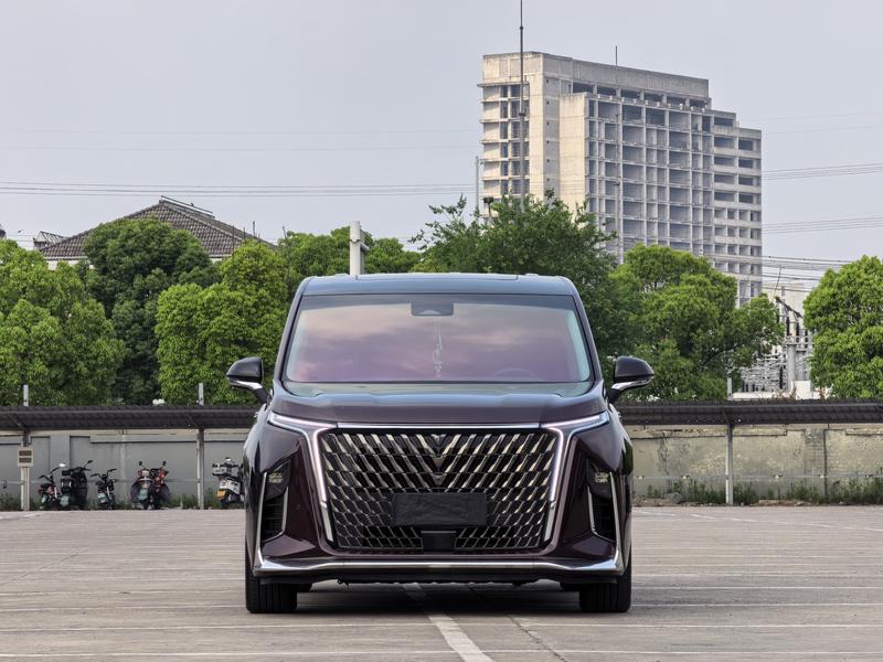 Maxus G90, 2022 — фото 2 из 12
