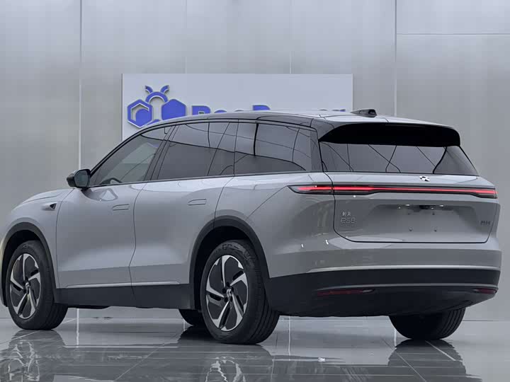 Nio ES8, 2023 — фото 8 из 9