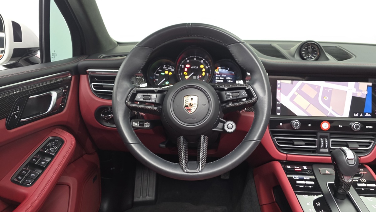 Porsche Macan, 2023 — фото 11 из 12