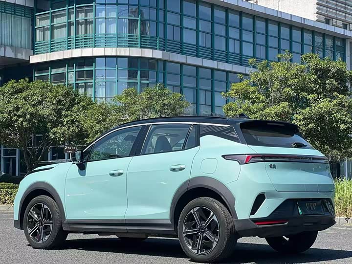 Lynk & Co 06 EM-P Hybrid, 2023 — фото 5 из 9