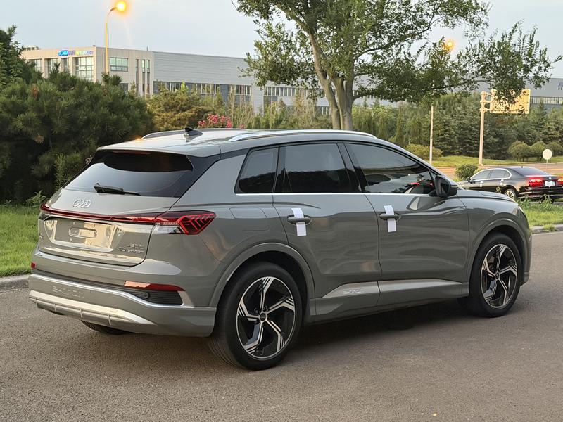 Audi Q4 e-tron, 2025 — фото 6 из 10