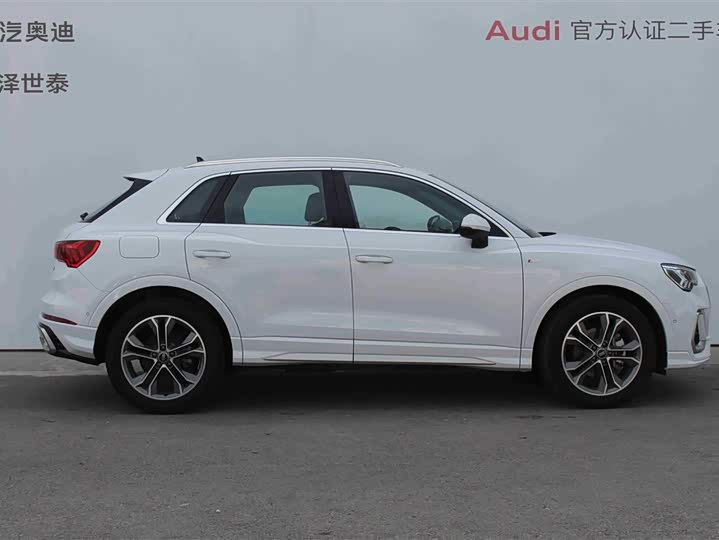Audi Q3, 2024 — фото 3 из 9