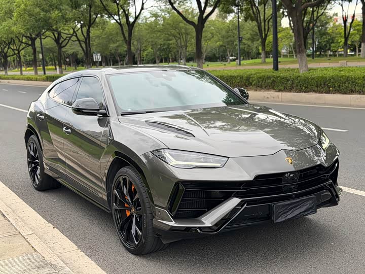 Lamborghini Urus, 2023 — фото 2 из 9