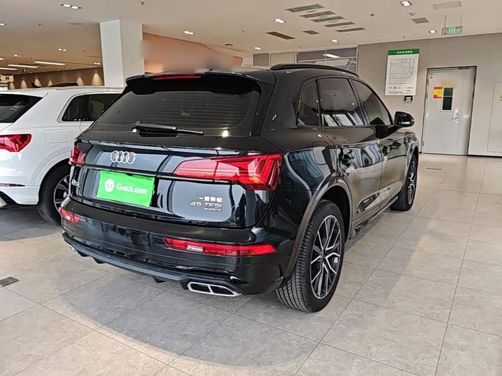 Audi Q5L, 2024 — фото 7 из 9
