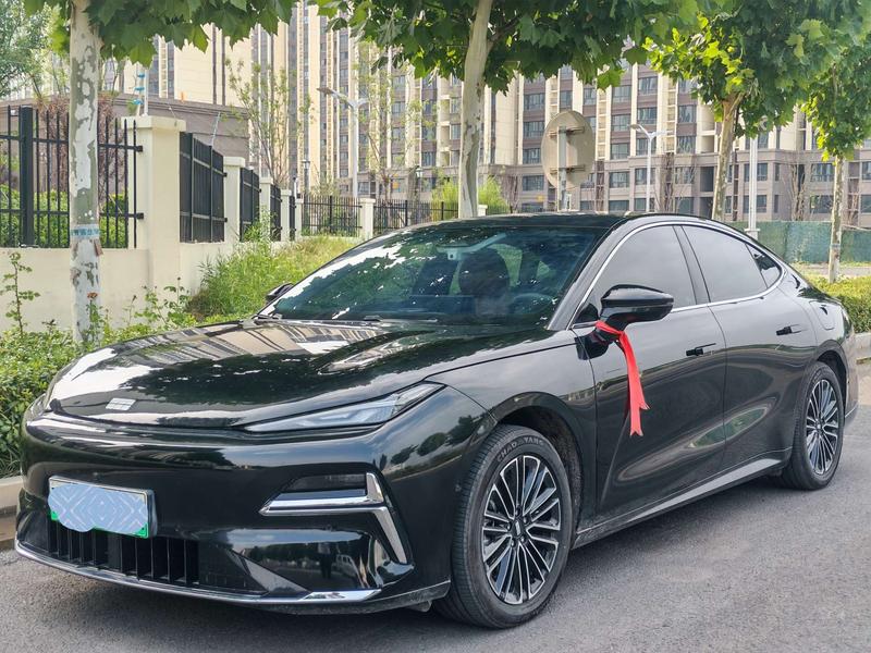 Geely Galaxy Starshine 8 EM-i, 2025 — купить в Санкт-Петербурге под ключ