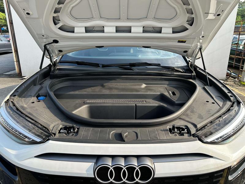 Audi Q6L e-tron, 2025 — фото 6 из 10