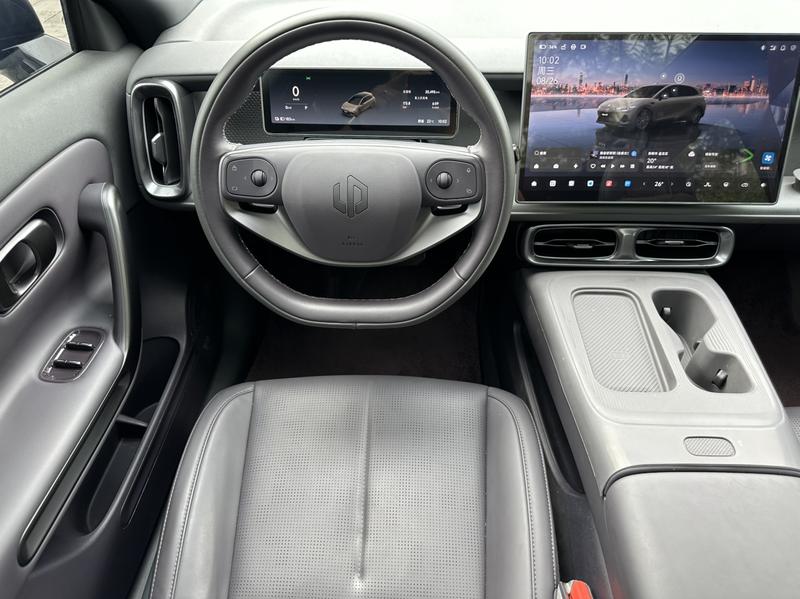 Leapmotor Lafa5, 2025 — фото 8 из 12