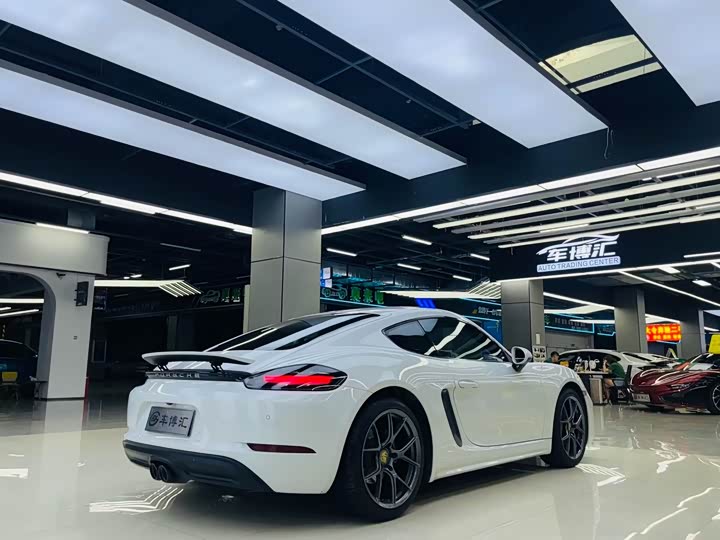Porsche 718, 2021 — фото 6 из 9