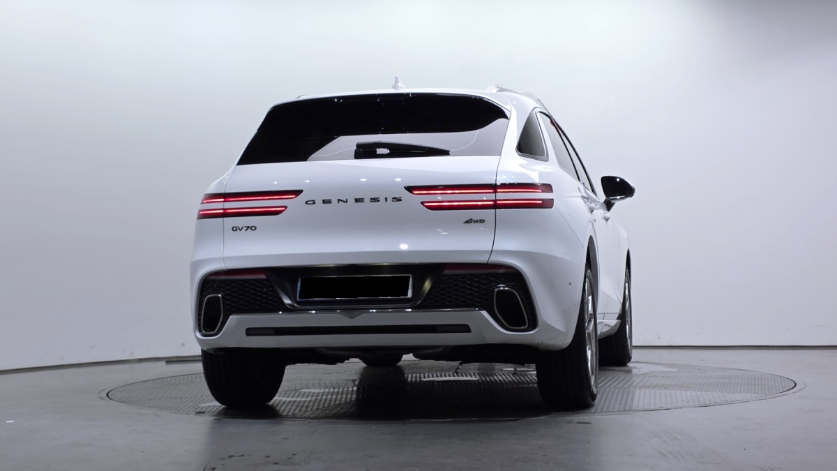 Genesis GV70, 2022 — фото 4 из 12