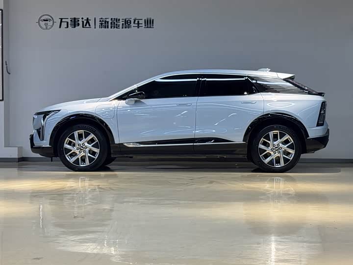 Cadillac Optiq, 2024 — фото 3 из 9