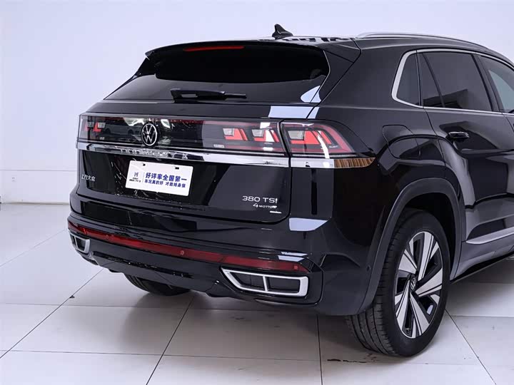 Volkswagen Teramont X, 2023 — фото 8 из 9