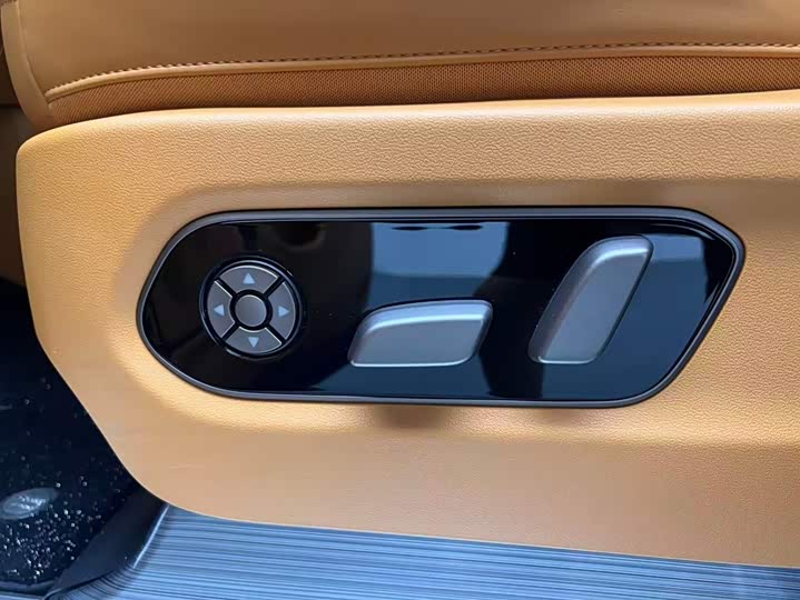 Wey 80 Hybrid, 2025 — фото 6 из 9
