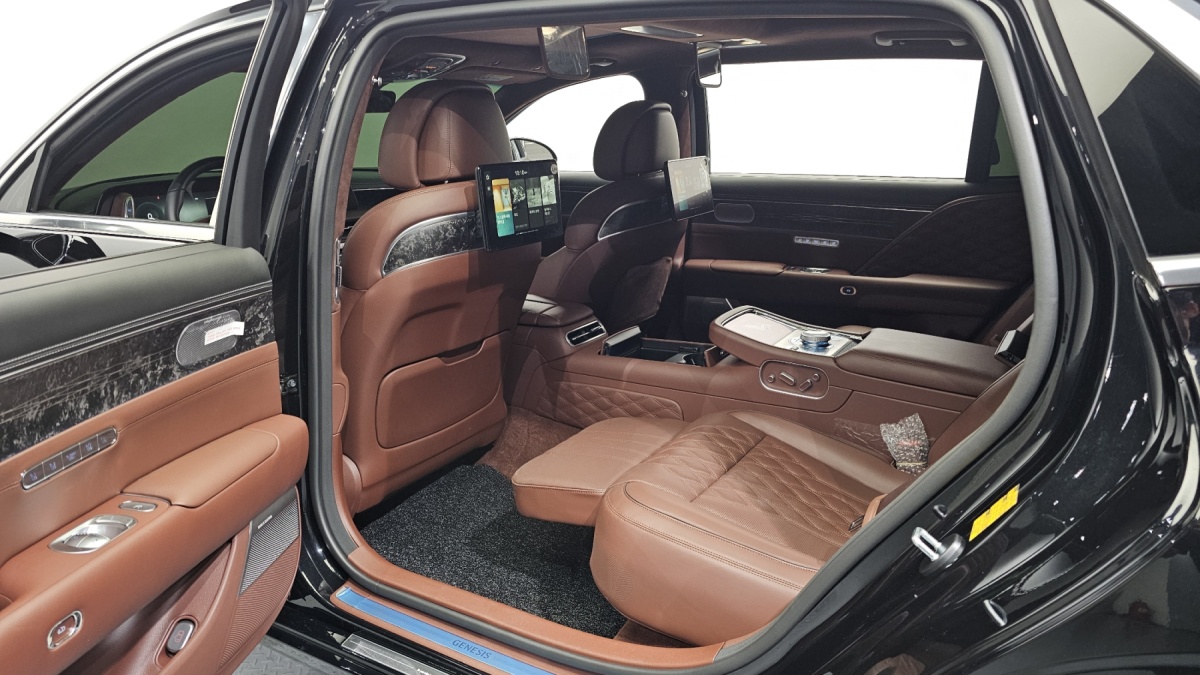 Genesis G90, 2023 — фото 11 из 12
