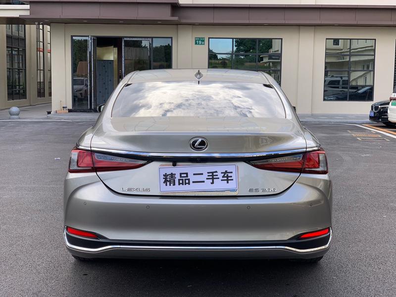 Lexus ES, 2023 — фото 5 из 12