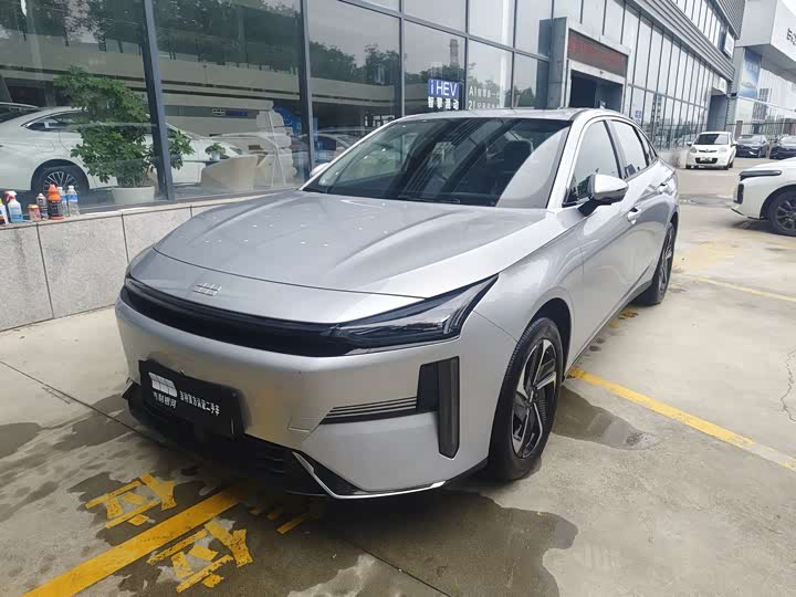 Geely Galaxy L6, 2024 — купить в Туле под ключ