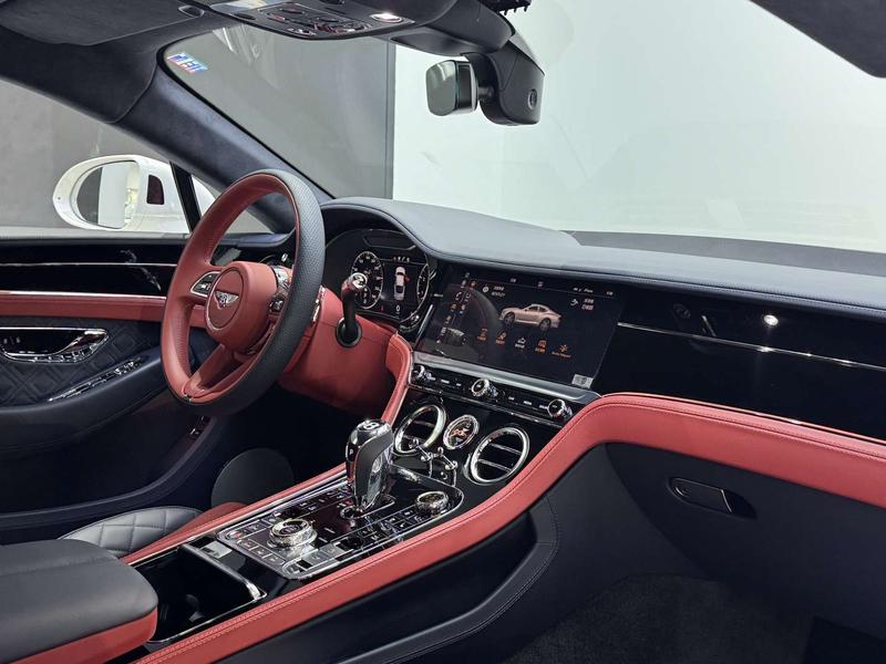 Bentley Continental GT, 2023 — фото 8 из 12