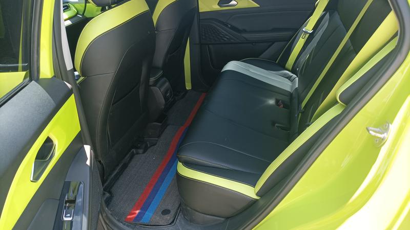 Geely Geometry E Firefly, 2022 — фото 8 из 9
