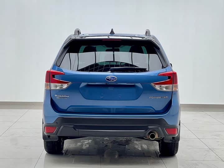 Subaru Forester, 2023 — фото 6 из 9