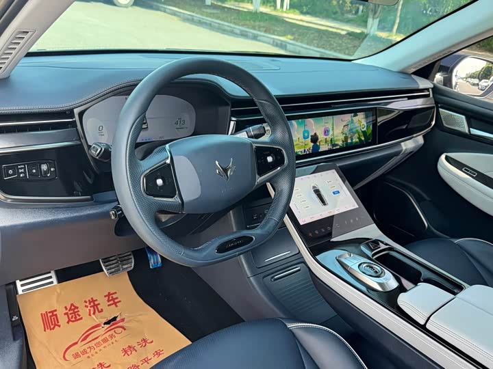 BAIC Arcfox Alpha T, 2023 — фото 6 из 9