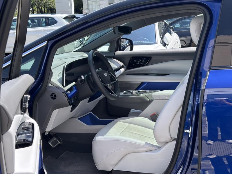 Cadillac Optiq, 2025 — фото 9 из 12