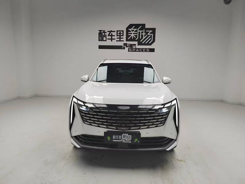 Geely Atlas L, 2023 — фото 2 из 12