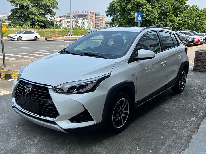 Toyota Yaris L Hatchback, 2021 — купить в Калуге под ключ