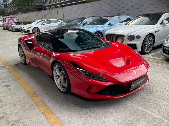 Ferrari F8, 2022 — фото 3 из 9