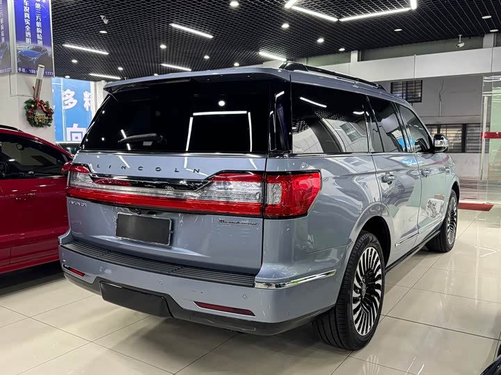 Lincoln Navigator, 2022 — фото 5 из 9