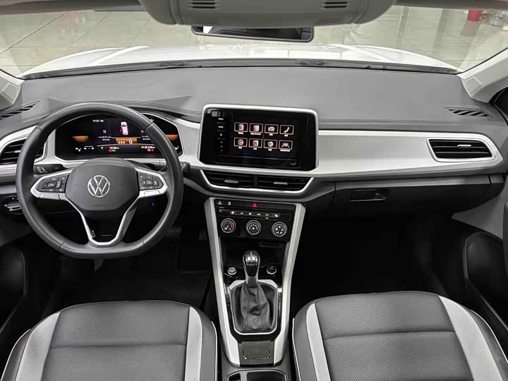 Volkswagen T-Roc, 2024 — фото 2 из 9