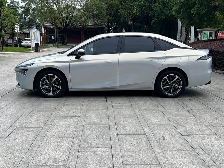 GAC Aion S Max, 2024 — фото 7 из 9