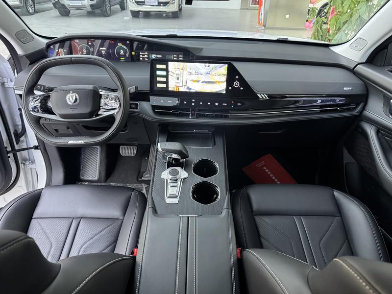 Changan UNI-K Hybrid, 2025 — фото 7 из 11
