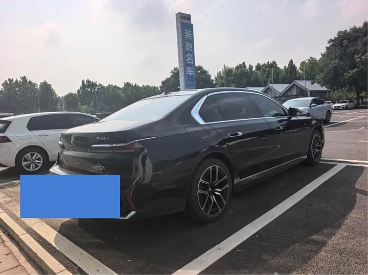 BMW i7, 2024 — фото 6 из 7