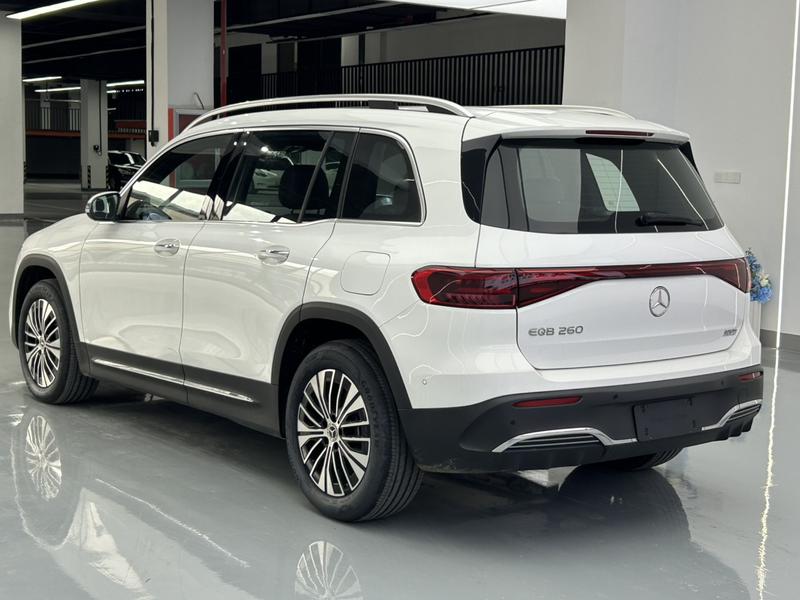 Mercedes-Benz EQB, 2026 — фото 4 из 12