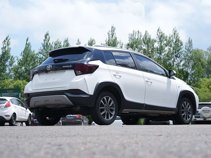 Toyota Yaris L Hatchback, 2022 — фото 4 из 9