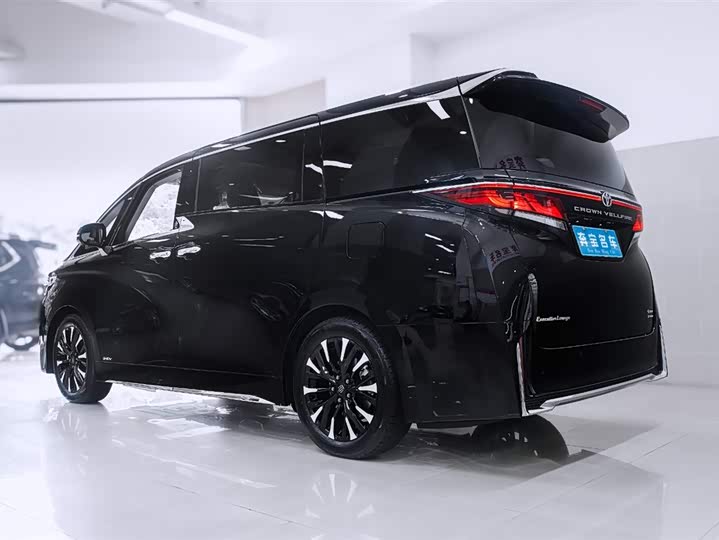 Toyota Vellfire, 2023 — фото 6 из 12