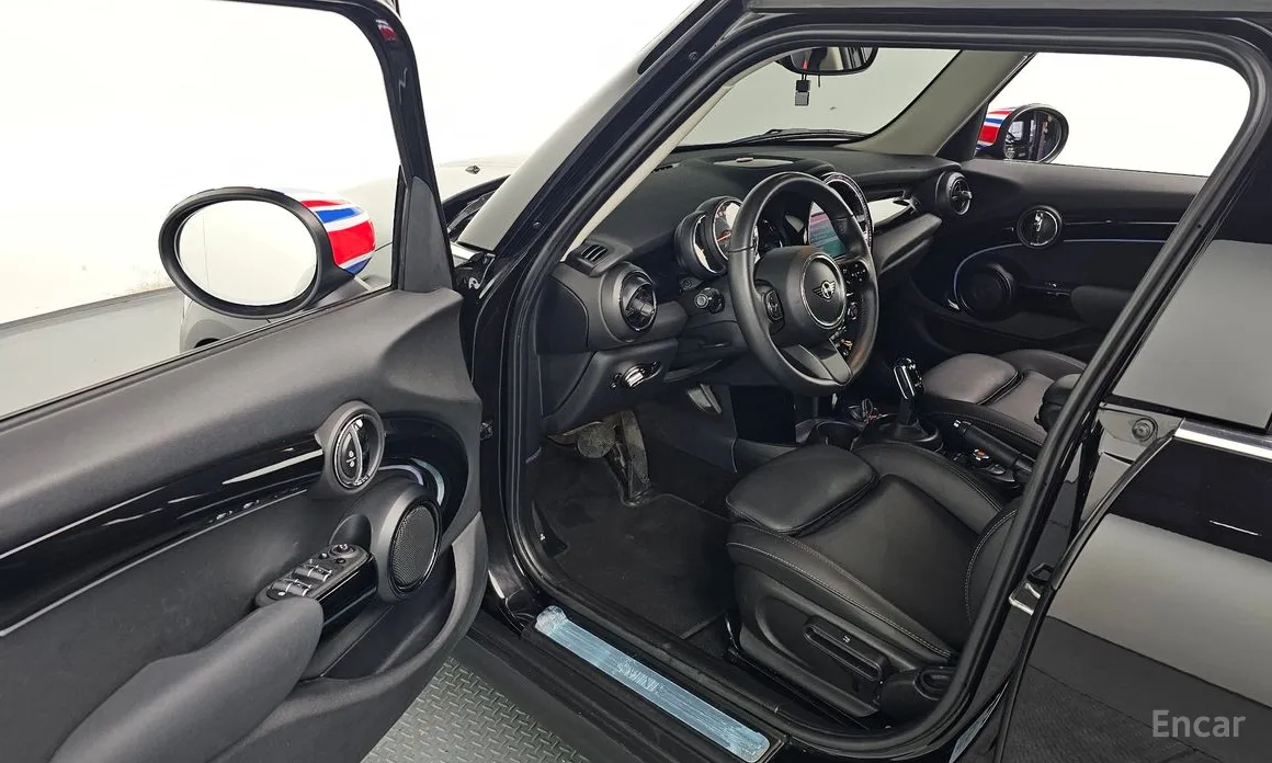 Mini Cooper, 2022 — фото 11 из 12