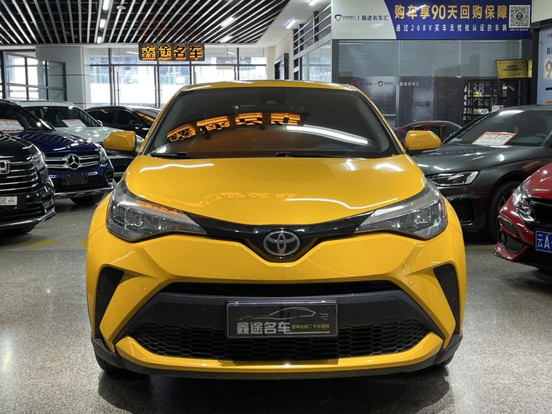 Toyota C-HR, 2022 — фото 2 из 12
