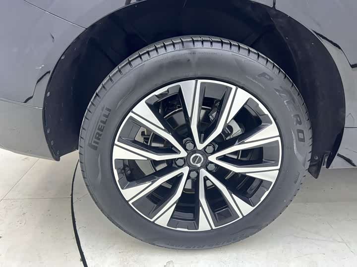 Volvo XC60, 2025 — фото 9 из 9
