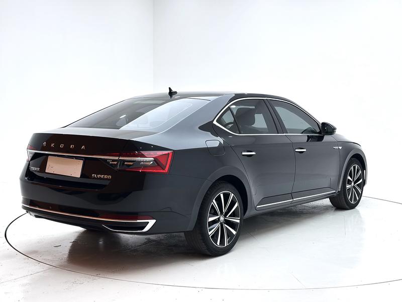 Skoda Superb, 2023 — фото 7 из 12