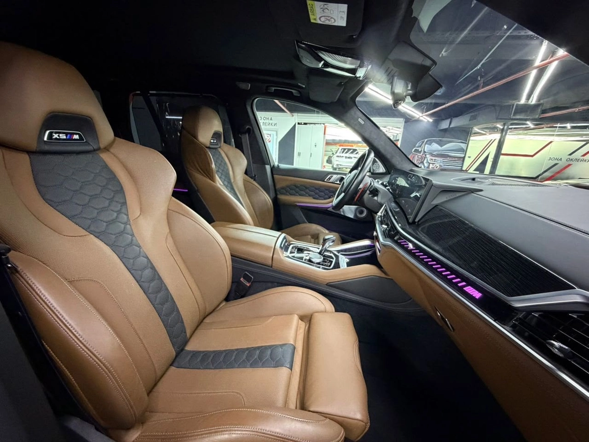 BMW X5 M, 2023 — фото 10 из 11