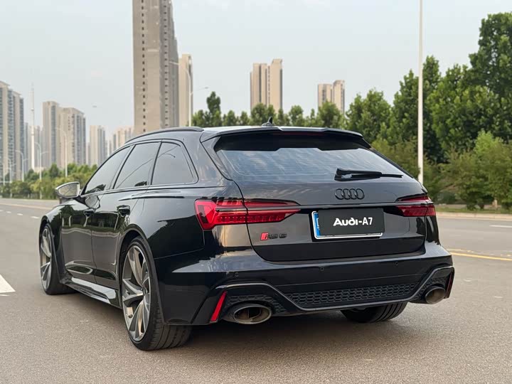 Audi RS 6, 2023 — фото 3 из 9