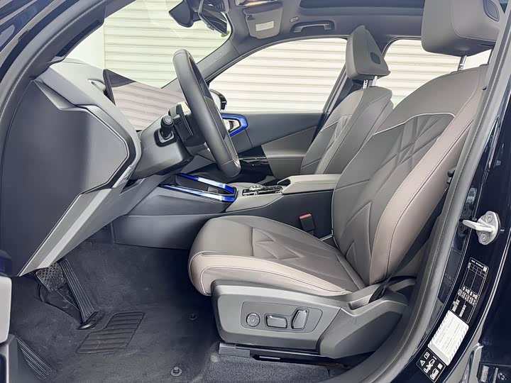 BMW X3, 2024 — фото 8 из 9