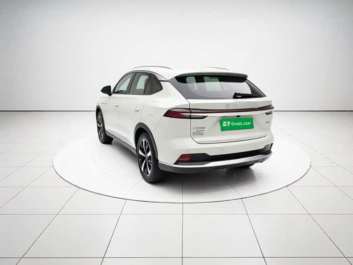 Roewe D5X DMH, 2025 — фото 4 из 9